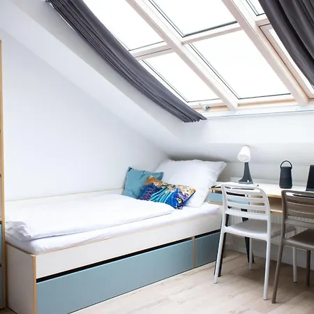 Zeitraum Student House - Prvniho Pluku Aparthotel