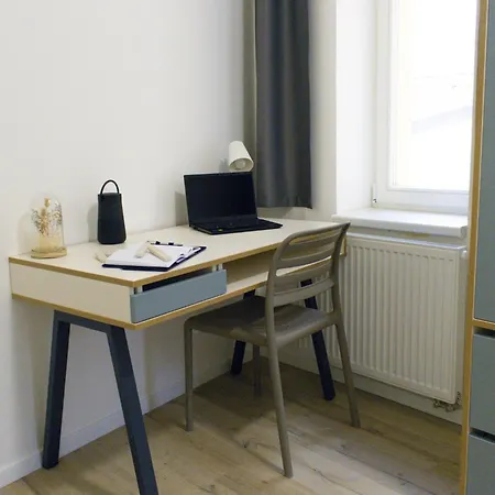 Zeitraum Student House - Prvniho Pluku